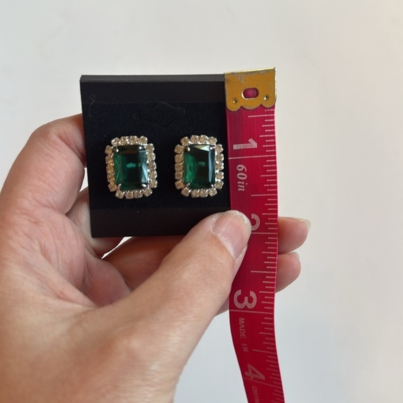 Elegant Green and Silver  Rhinestone Stud Earrings - Picture 4 of 4